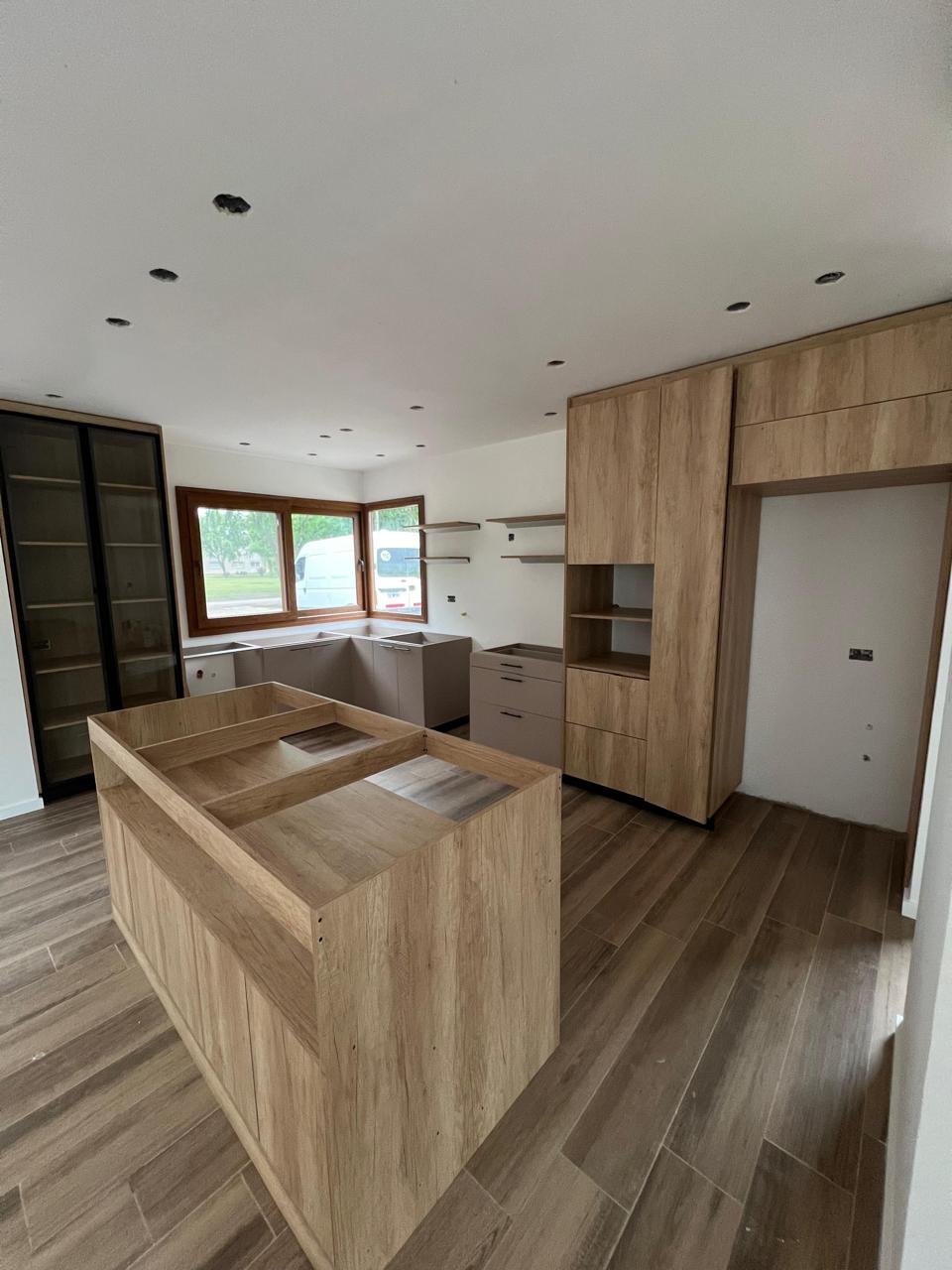 Fabricación de cocinas Halcón Blanco